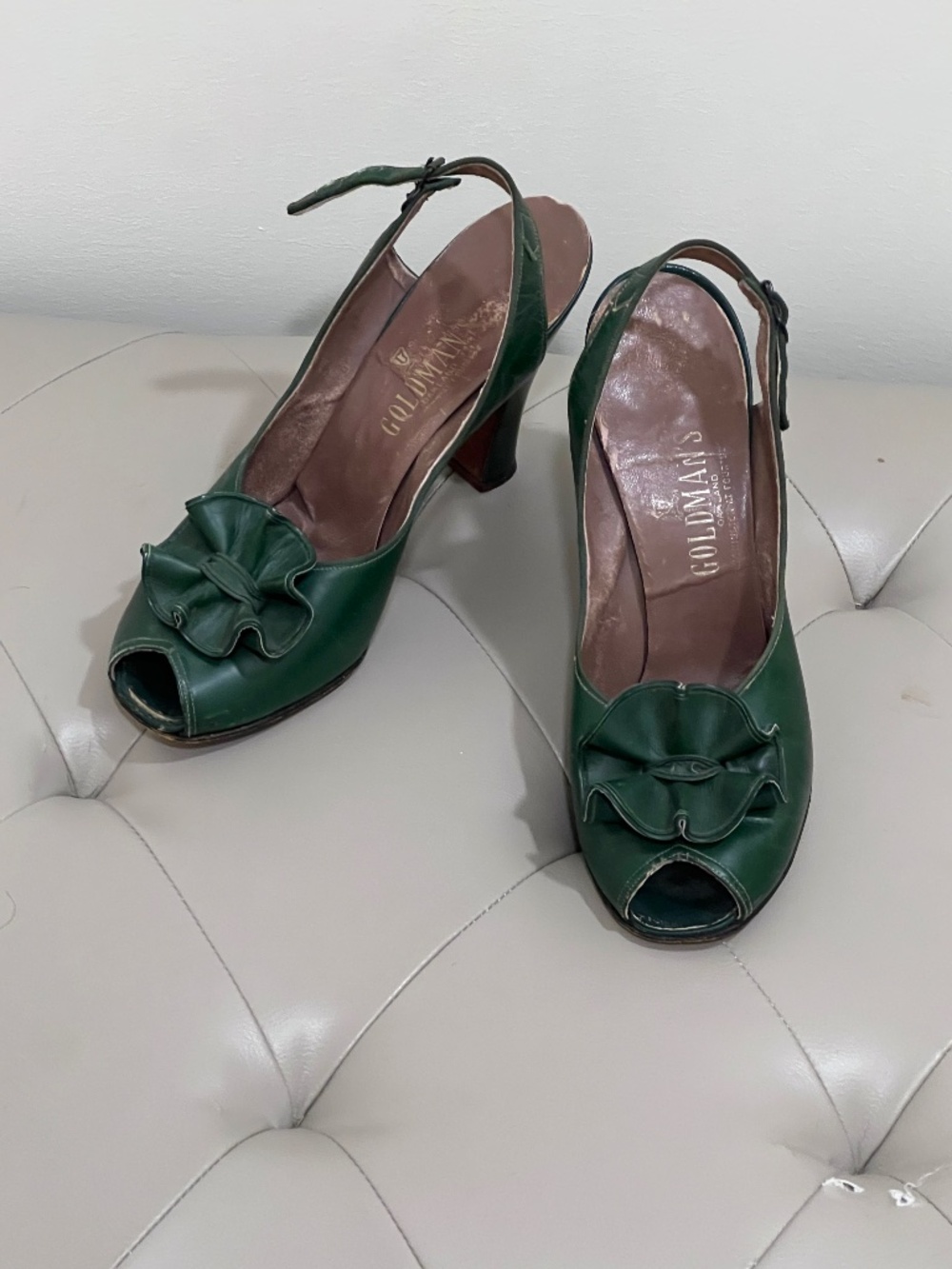 Emerald green 1940s leather peeptoe heels size 8 or 9